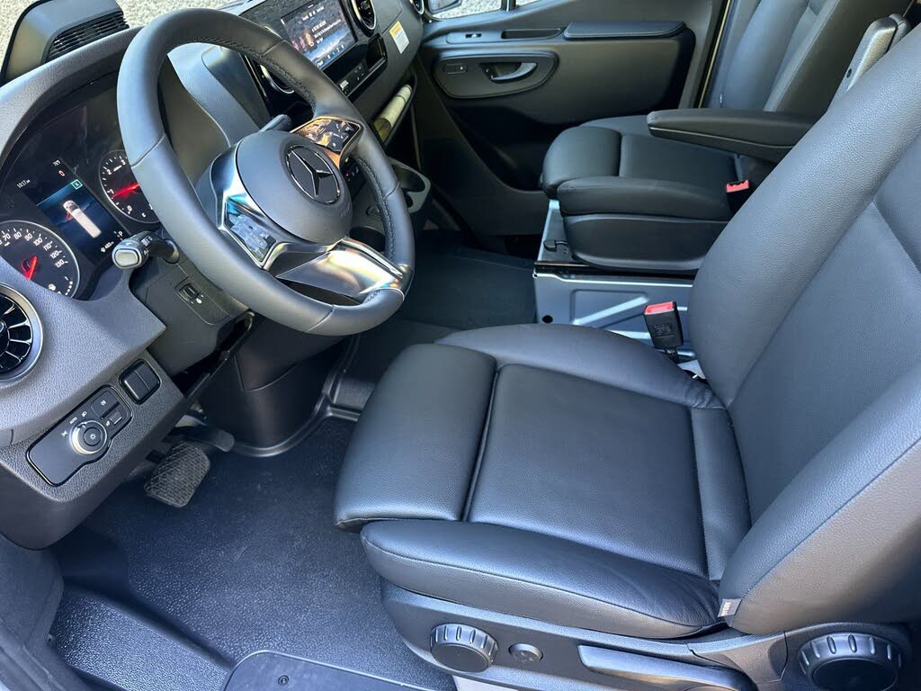 2025 Mercedes-Benz Sprinter 2500 144 Passenger Van RWD