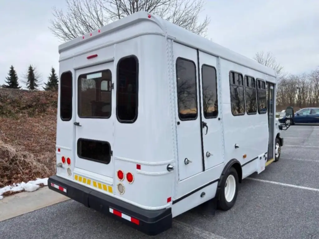 2018 Ford E-350 Shuttle Bus with Wheelchair Lift