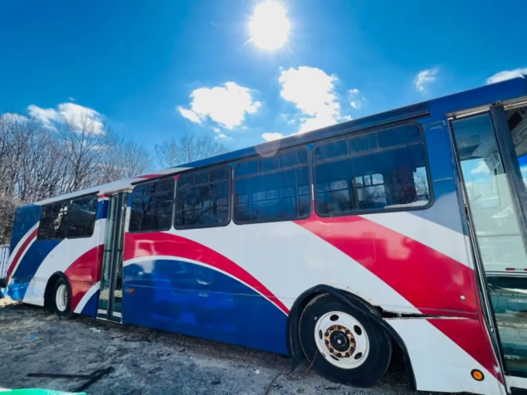 2008 Freightliner X-Line Bus