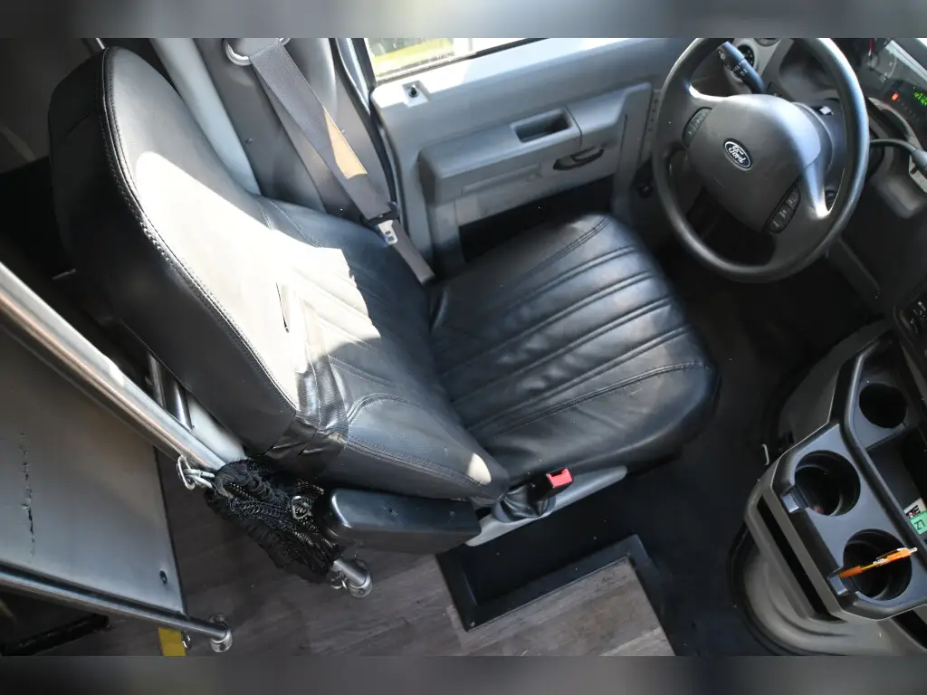 2019 Ford E450 Shuttle Bus