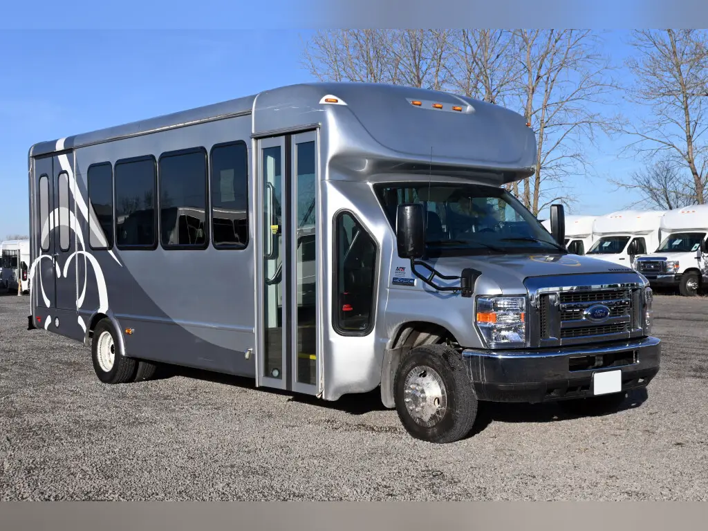 2019 Ford E450 Shuttle Bus