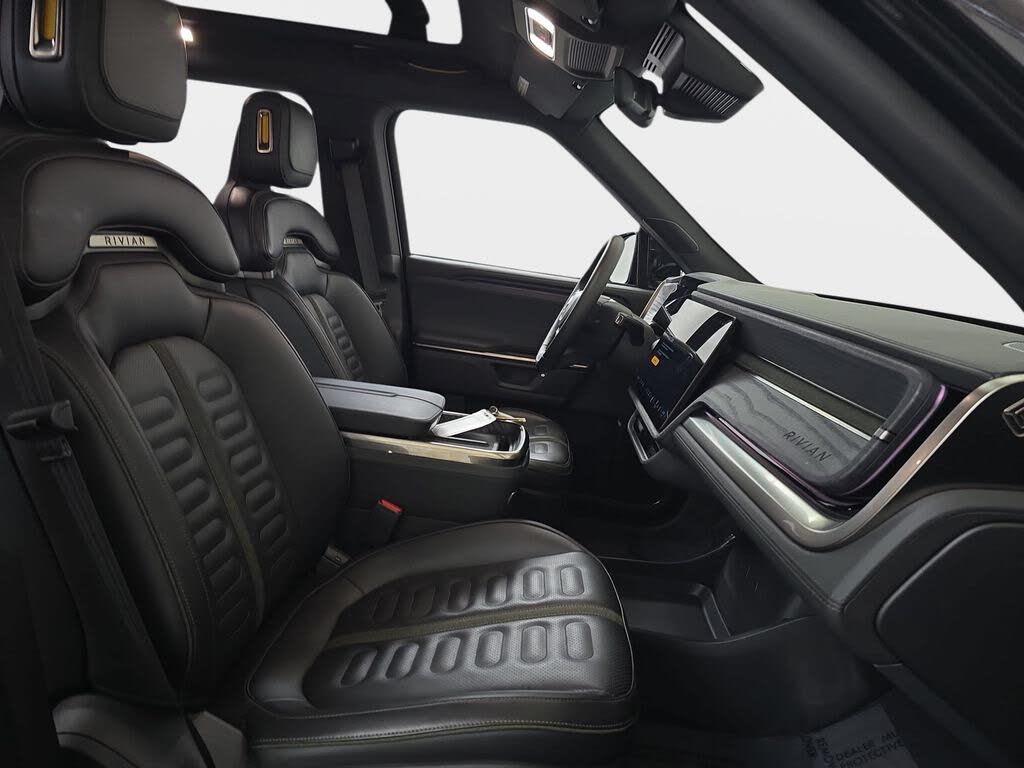 2025 Rivian R1S Adventure Dual Motor -SUV