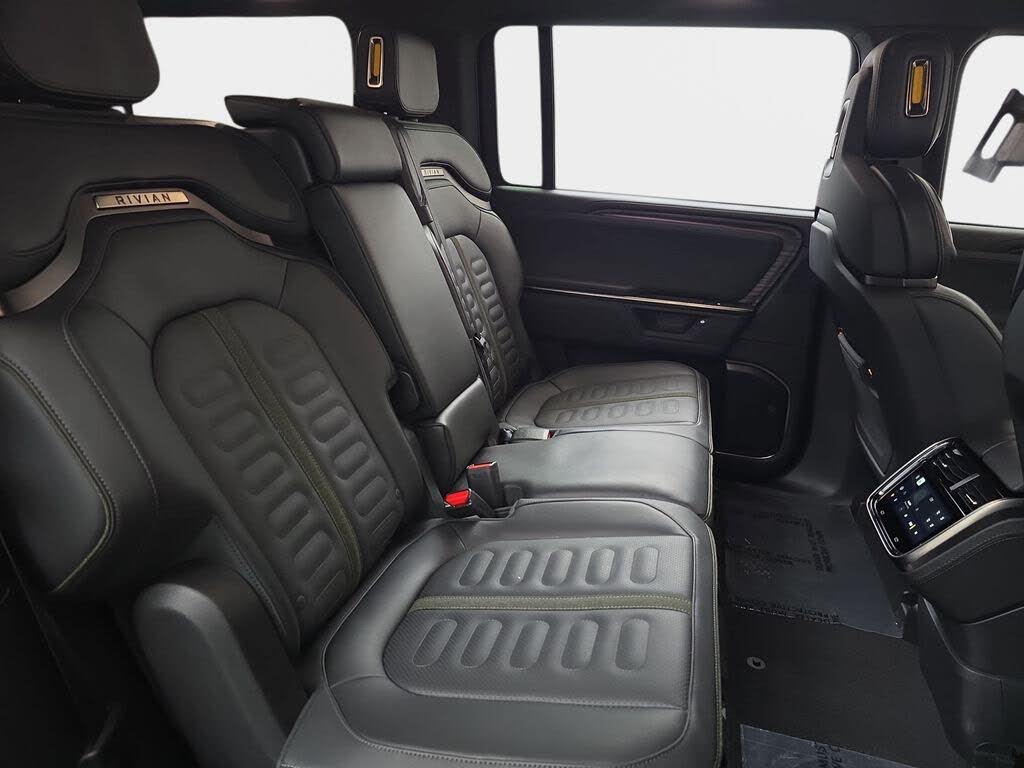 2025 Rivian R1S Adventure Dual Motor -SUV
