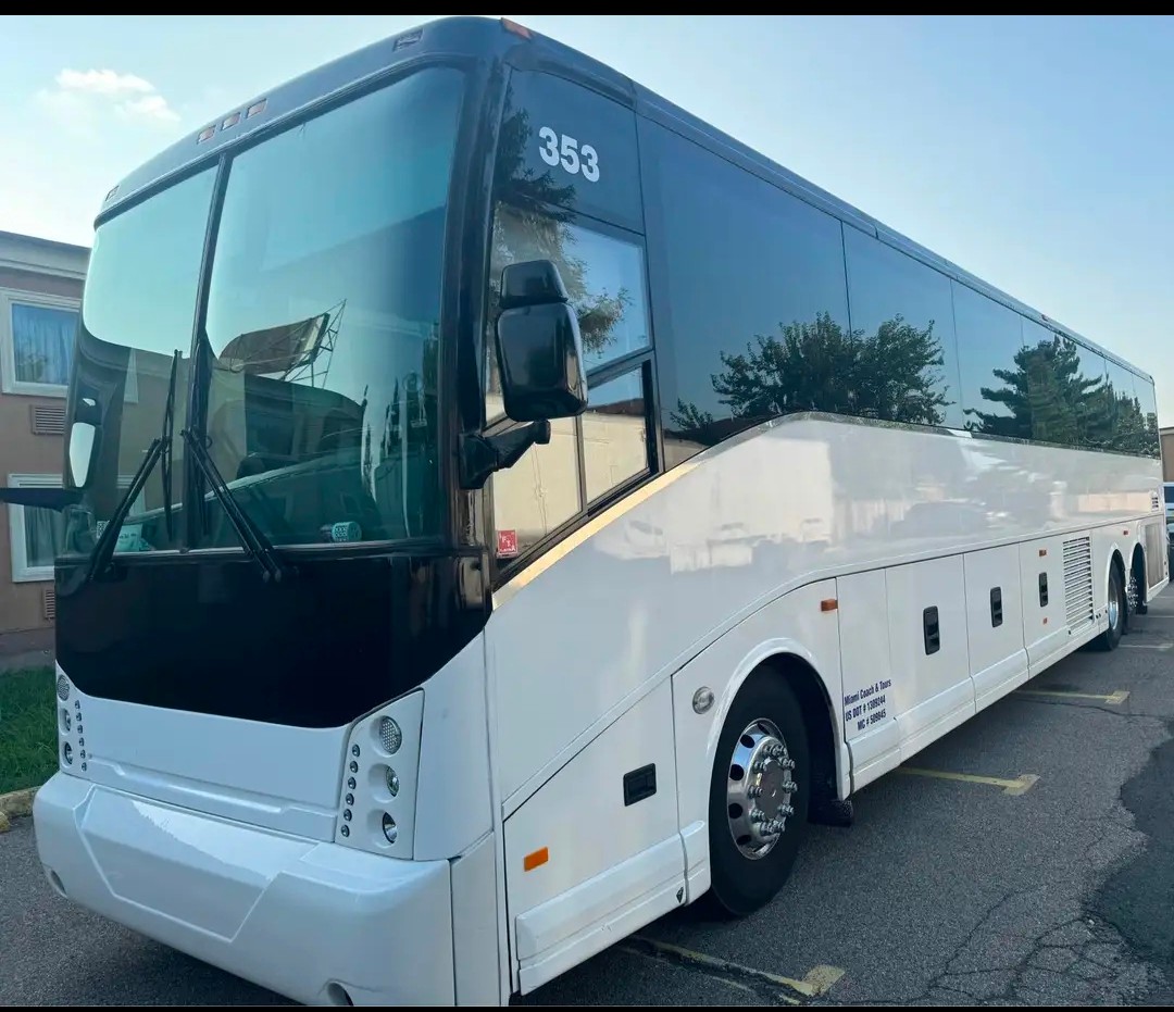 2013 Van Hool C2045 57-Passenger Coach – Fully Equipped