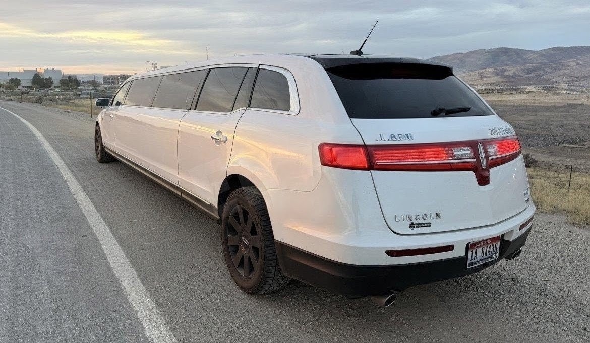 2014 Lincoln MKT Executive Stretch