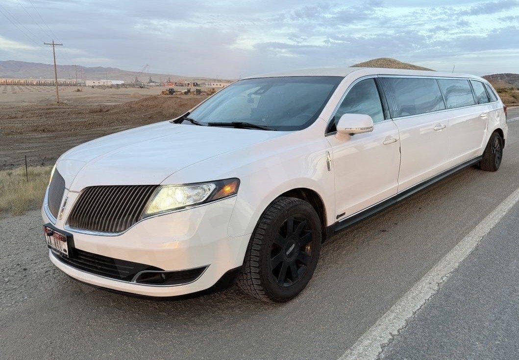 2014 Lincoln MKT Executive Stretch