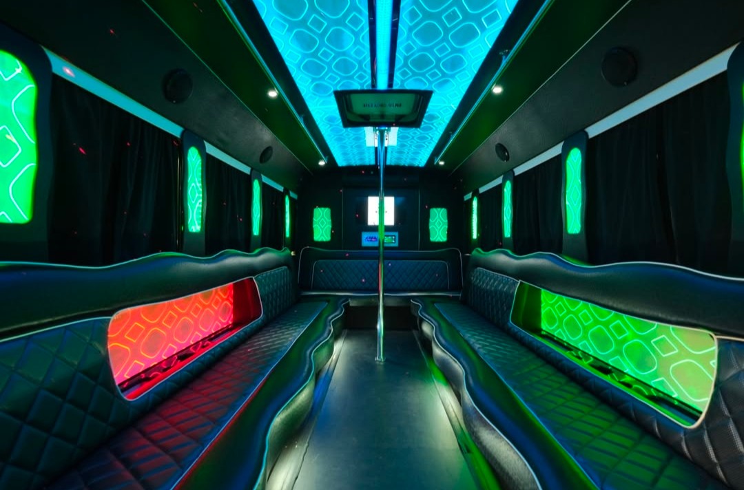 2015 Ford E-450 Executive Limo Bus – Fully Equipped