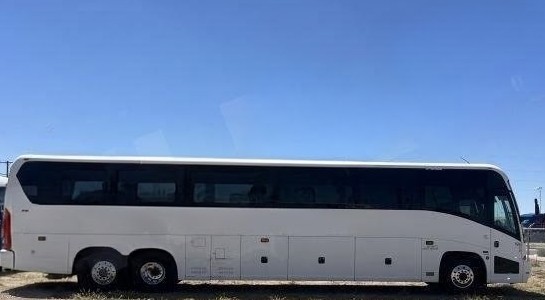 2007 MCI J4500