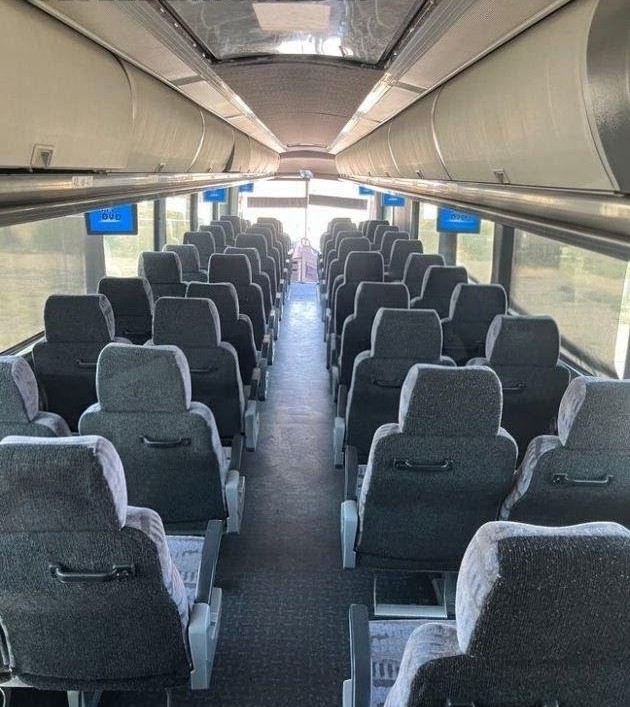 2007 MCI J4500