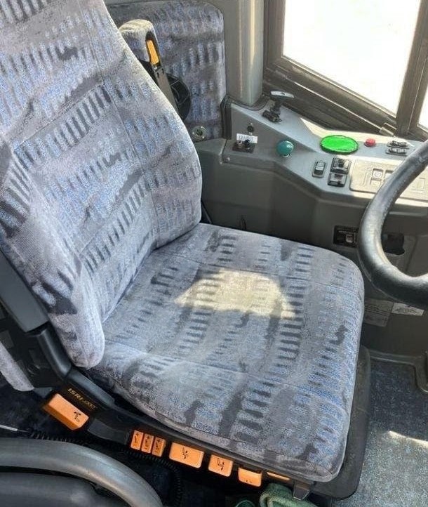 2007 MCI J4500