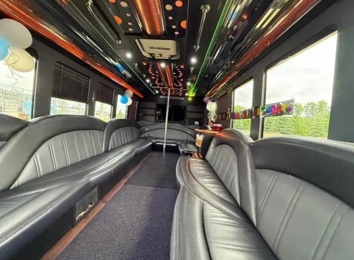 2012 Ford F-550 Limo Bus