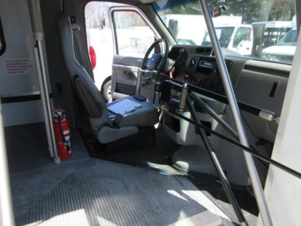 2013 Ford Econoline E-350