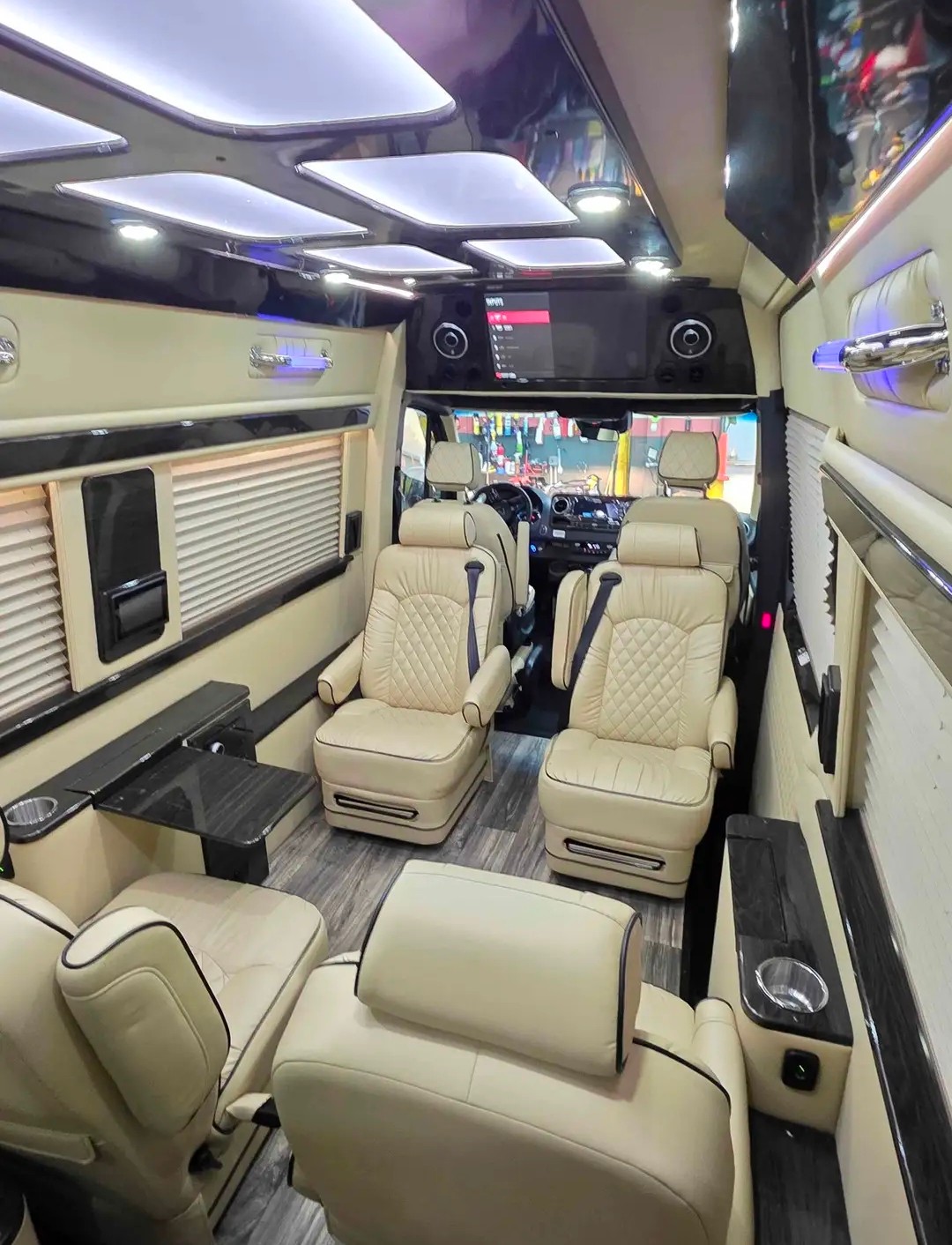 Luxury 2019 Mercedes-Benz Sprinter 3500 with Midwest