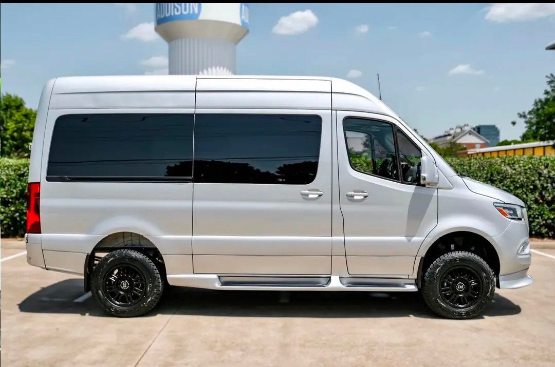 2023 Mercedes-Benz Sprinter 2500 Luxury Van with Premium Interior