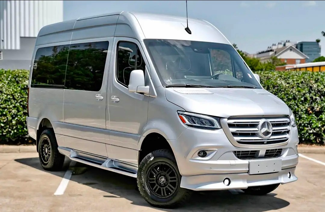 2023 Mercedes-Benz Sprinter 2500 Luxury Van with Premium Interior