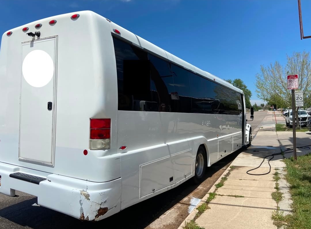 Reliable 2017 Freightliner M2 ECB 51-Passenger Shuttle Bus