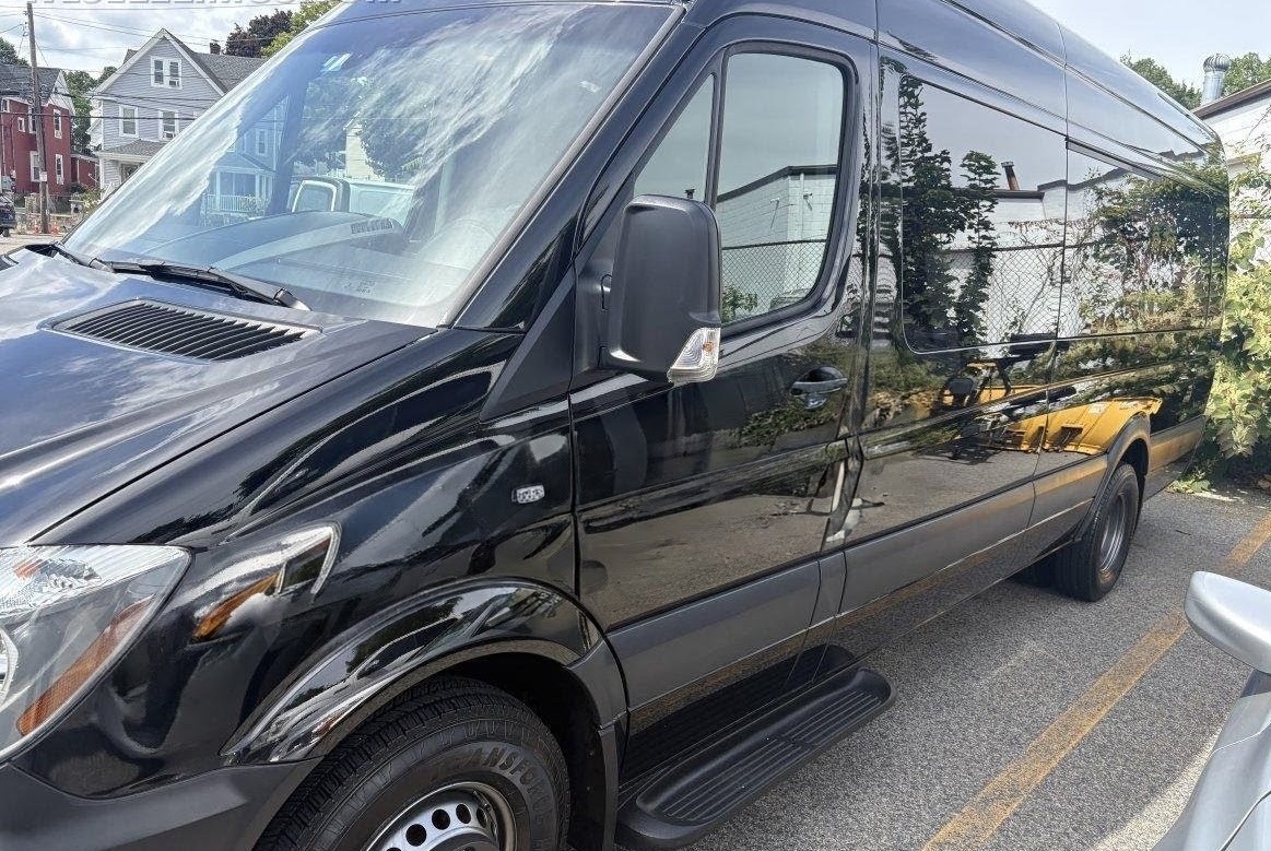 2016 Mercedes-Benz 3500 Royale MC15