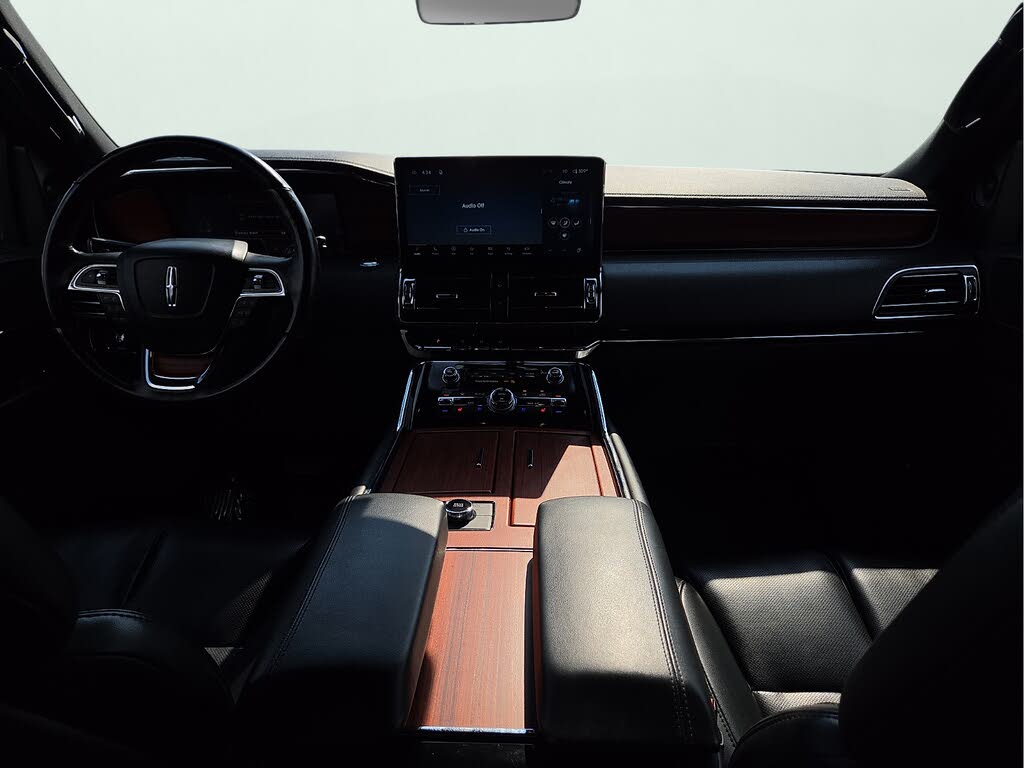 2024 Lincoln Navigator Premiere 4WD