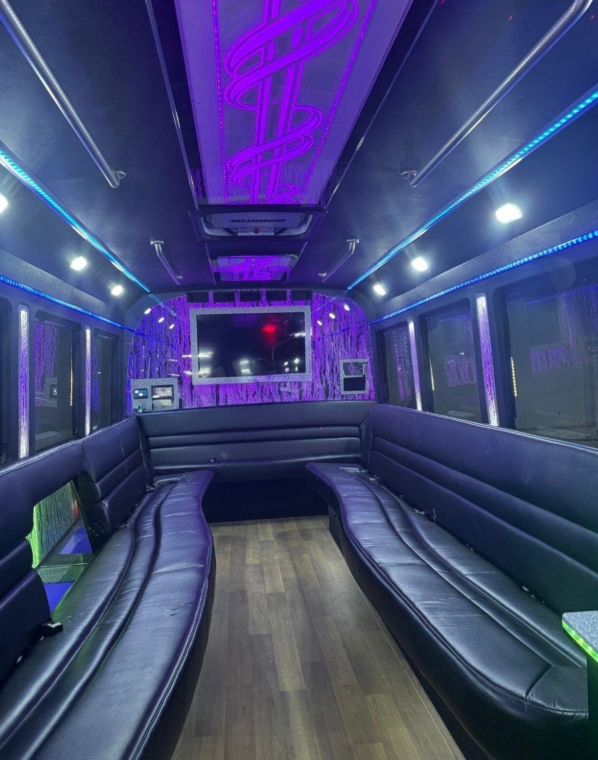 2017 Ford E450 Limo Bus