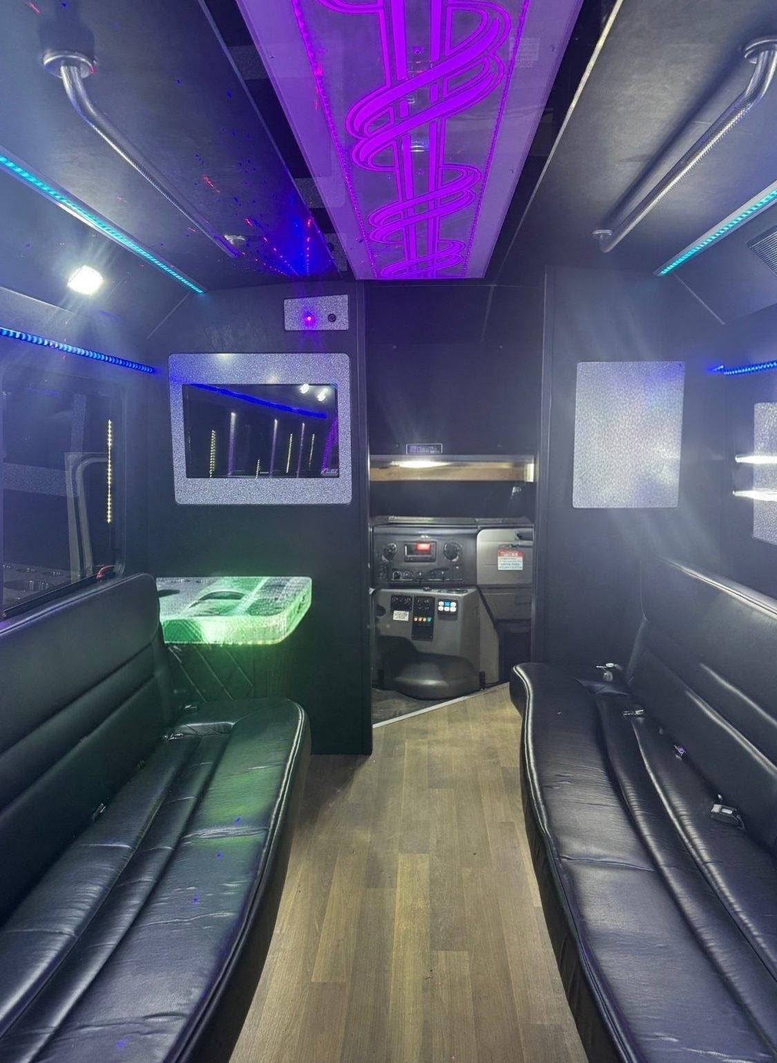 2017 Ford E450 Limo Bus