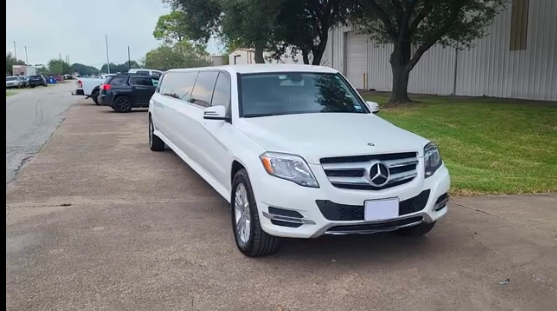 2015 Mercedes-Benz GLK 350 Stretch Limousine – Premium Interior