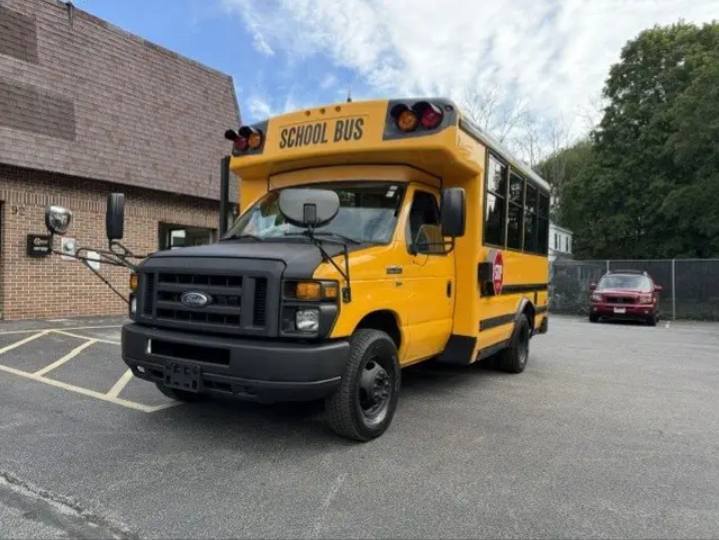 2015 Ford E-350 School Bus