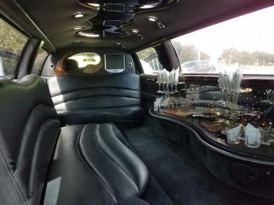 10-Passenger 2006 Cadillac Federal Luxury Limousine