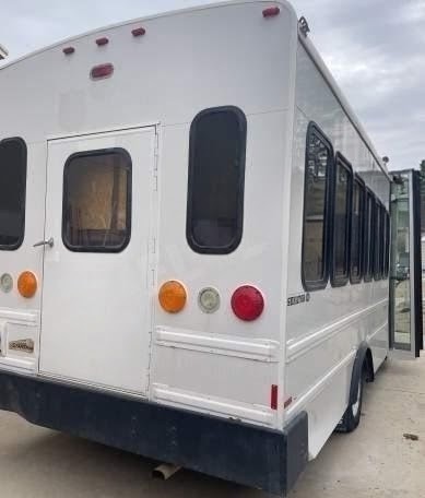 2009 Chevrolet Express 1500 20-Passenger Limo Bus