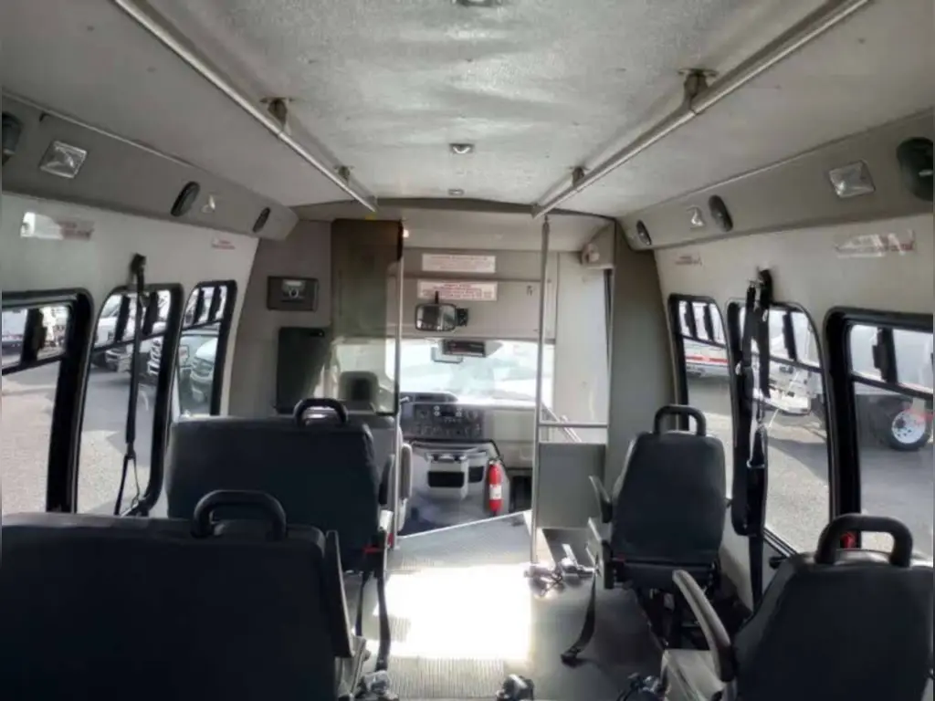 2017 Ford E-450 Handicap Shuttle Bus