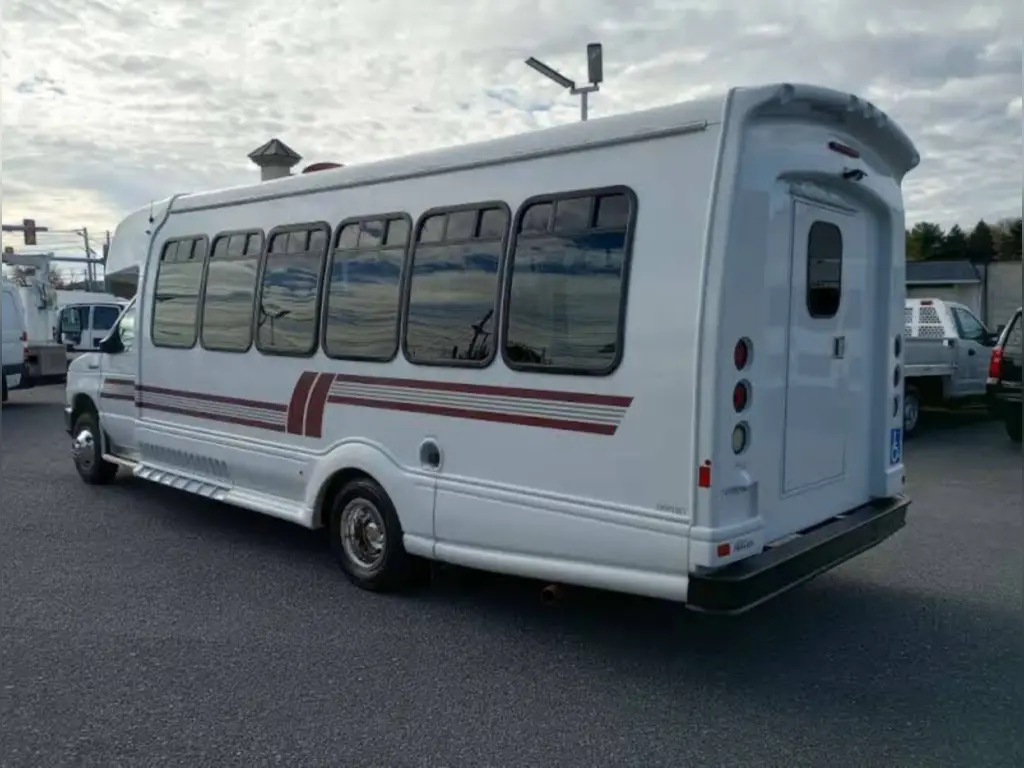 2017 Ford E-450 Handicap Shuttle Bus