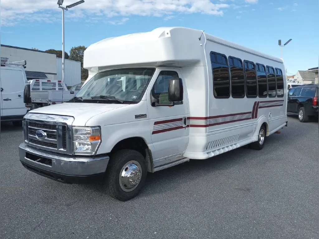 2017 Ford E-450 Handicap Shuttle Bus