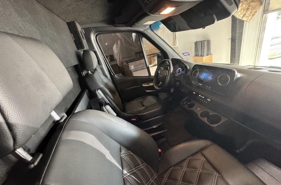 2023 Mercedes-Benz 14px Limo Van