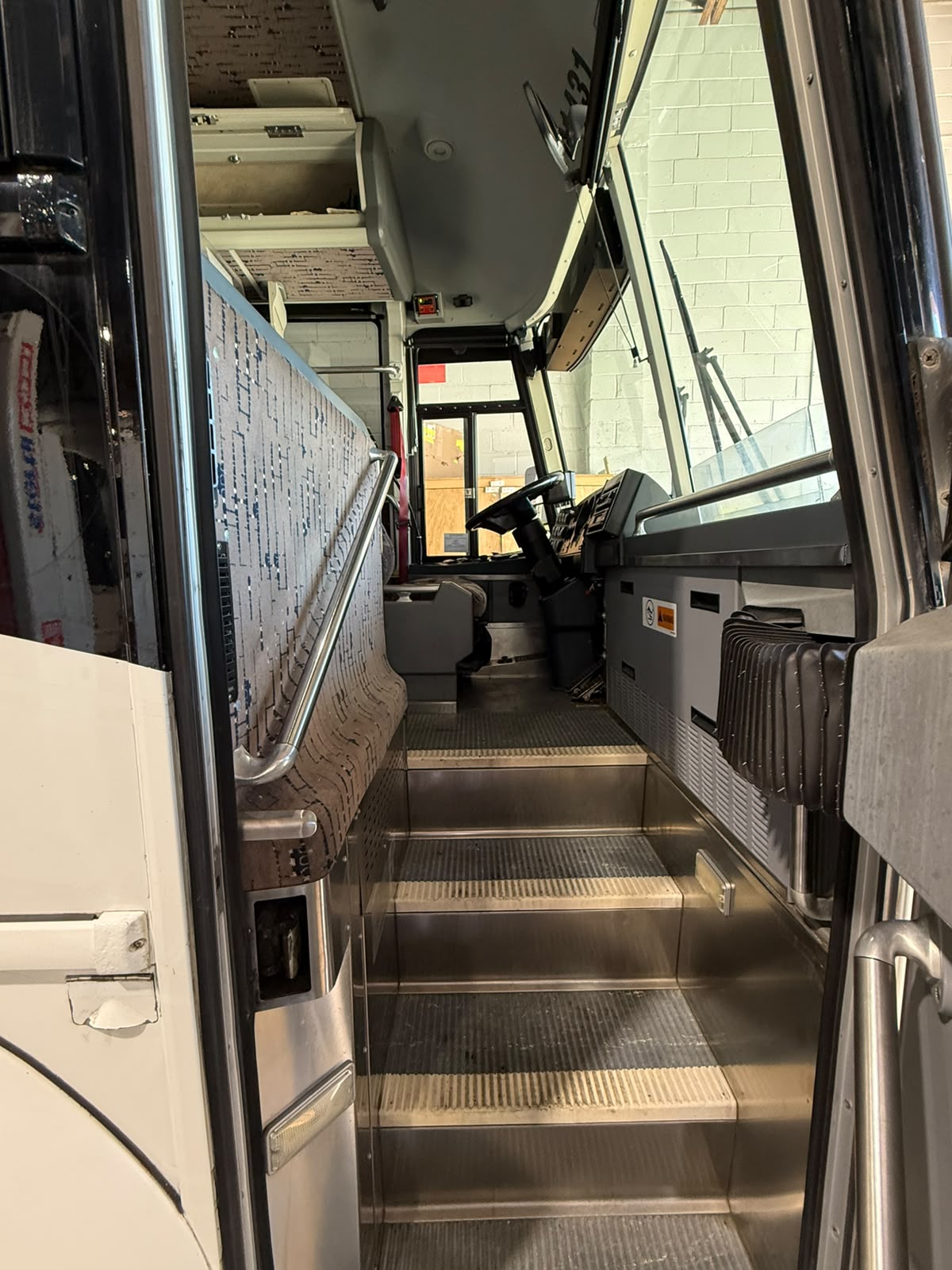 2014 MCI D4500 Motorcoach