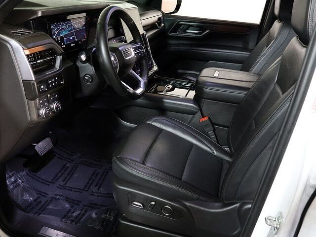 2025 GMC Yukon XL Denali 4WD – Premium Used SUV