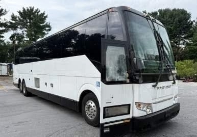 Luxury 2013 Prevost H3-45 56-Passenger Motorcoach