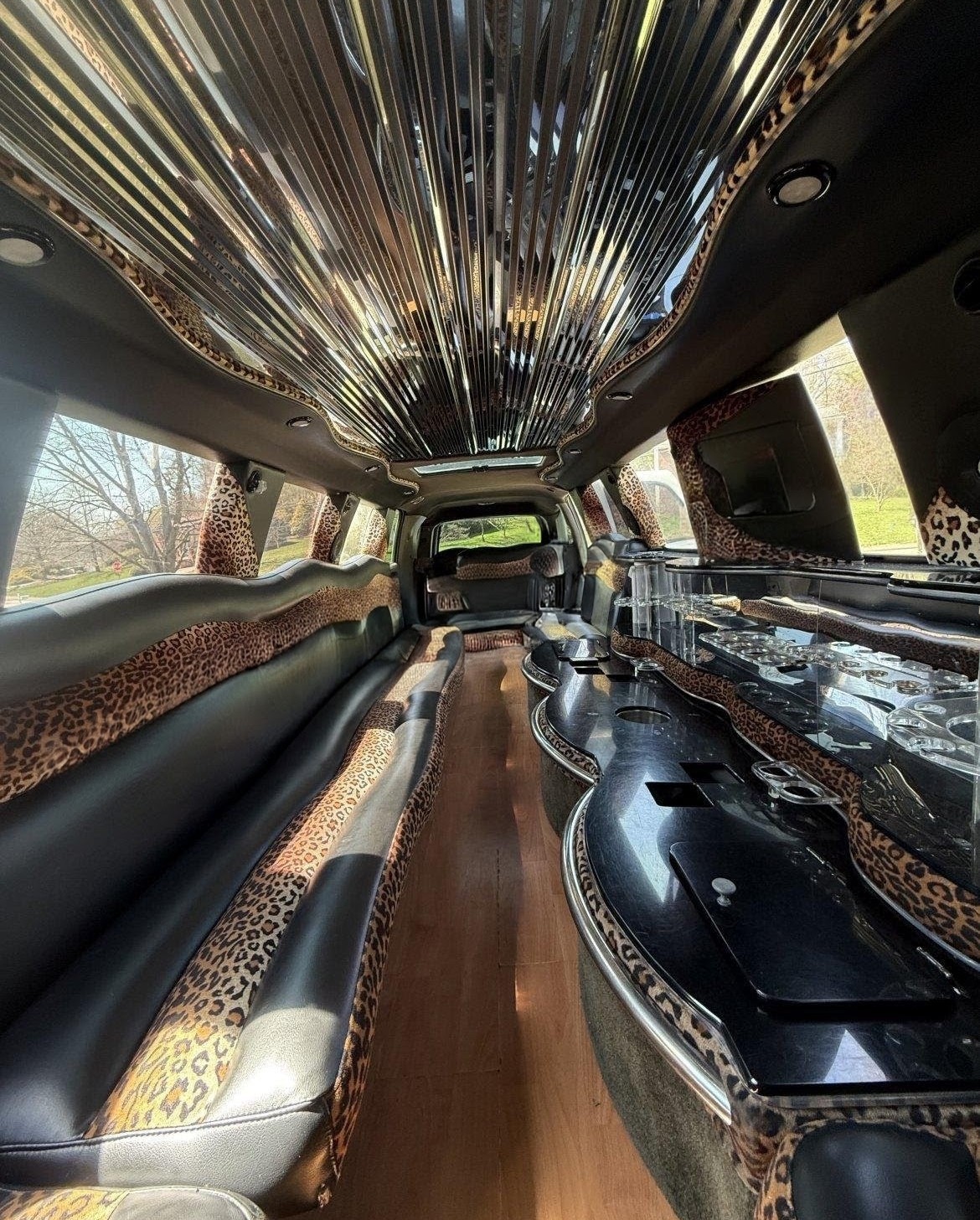2003 Cadillac Escalade -SUV Stretch Limousine