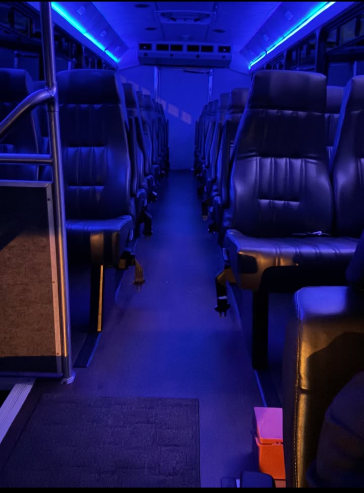 2016 Ford F-550 Shuttle Bus