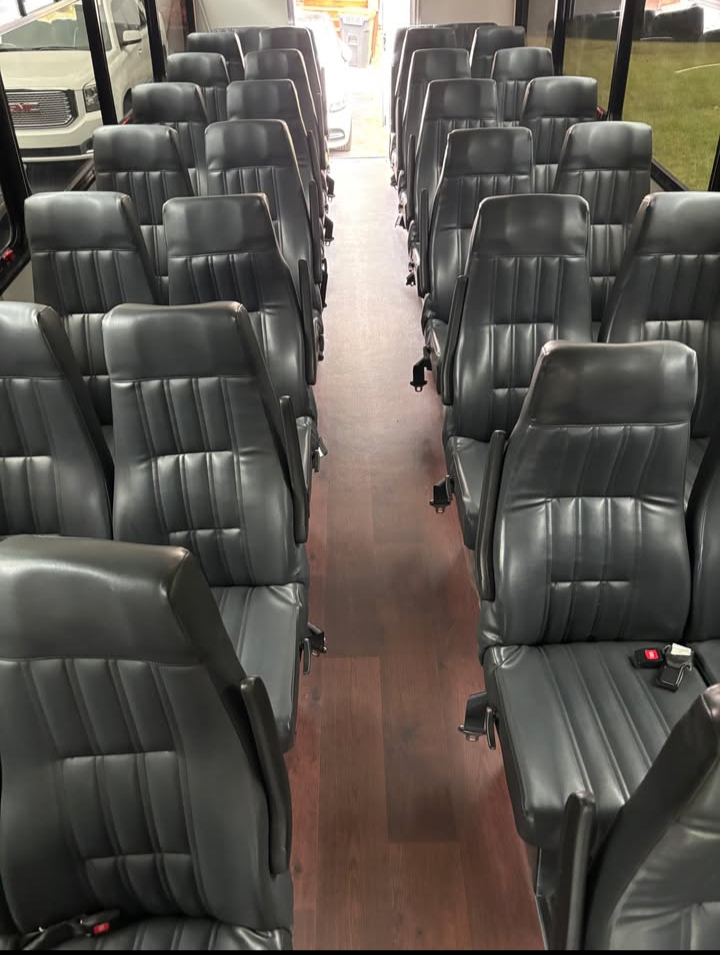 2016 Ford F-550 Shuttle Bus