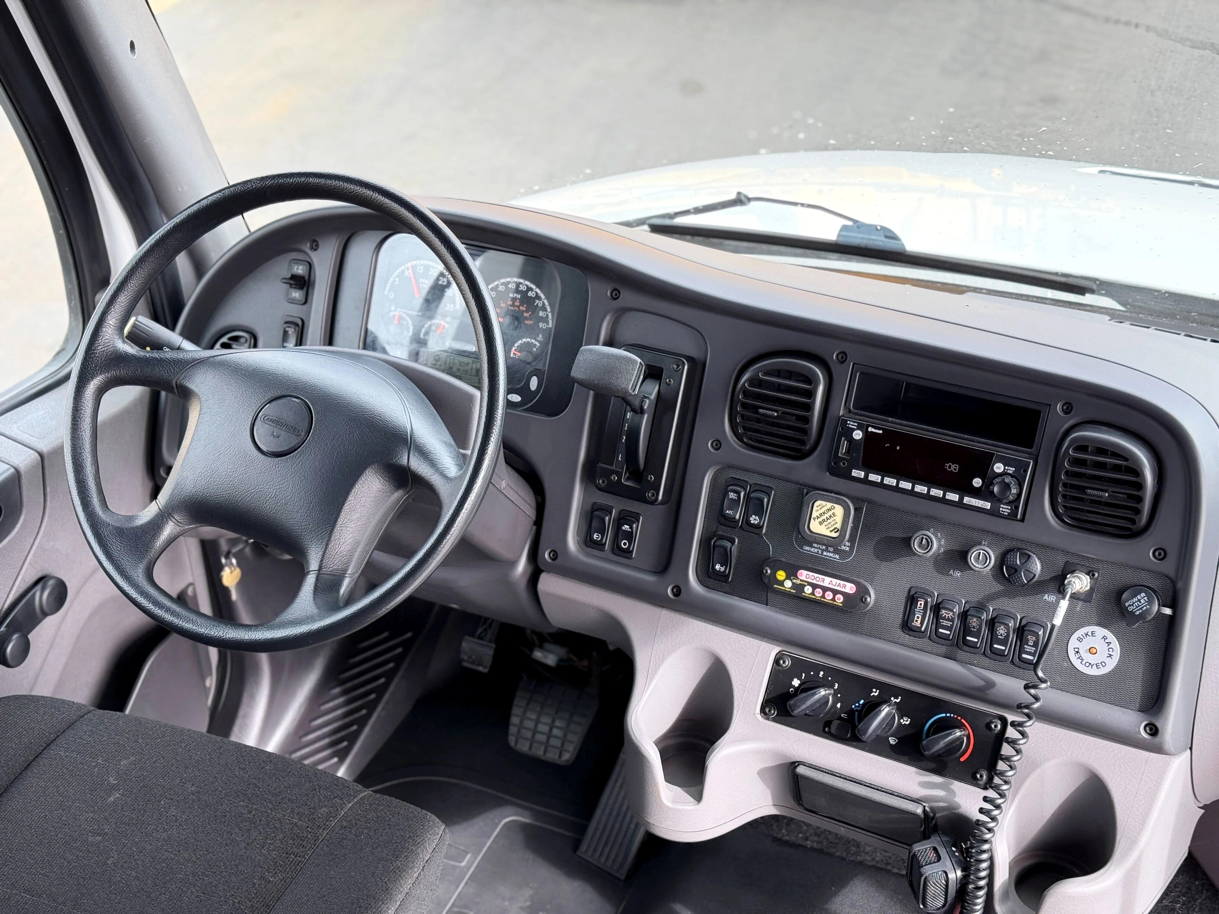 2023 Freightliner S2 106 - Shuttle Bus