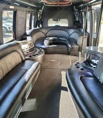 Premium 2003 Ford F-550 Krystal 21-Passenger Limo Bus