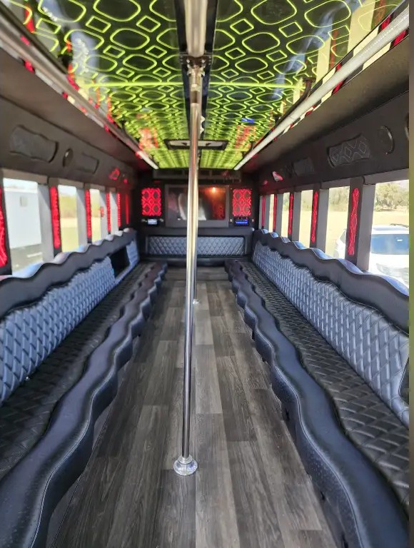 2022 Ford F-650 -Mini Limo Bus