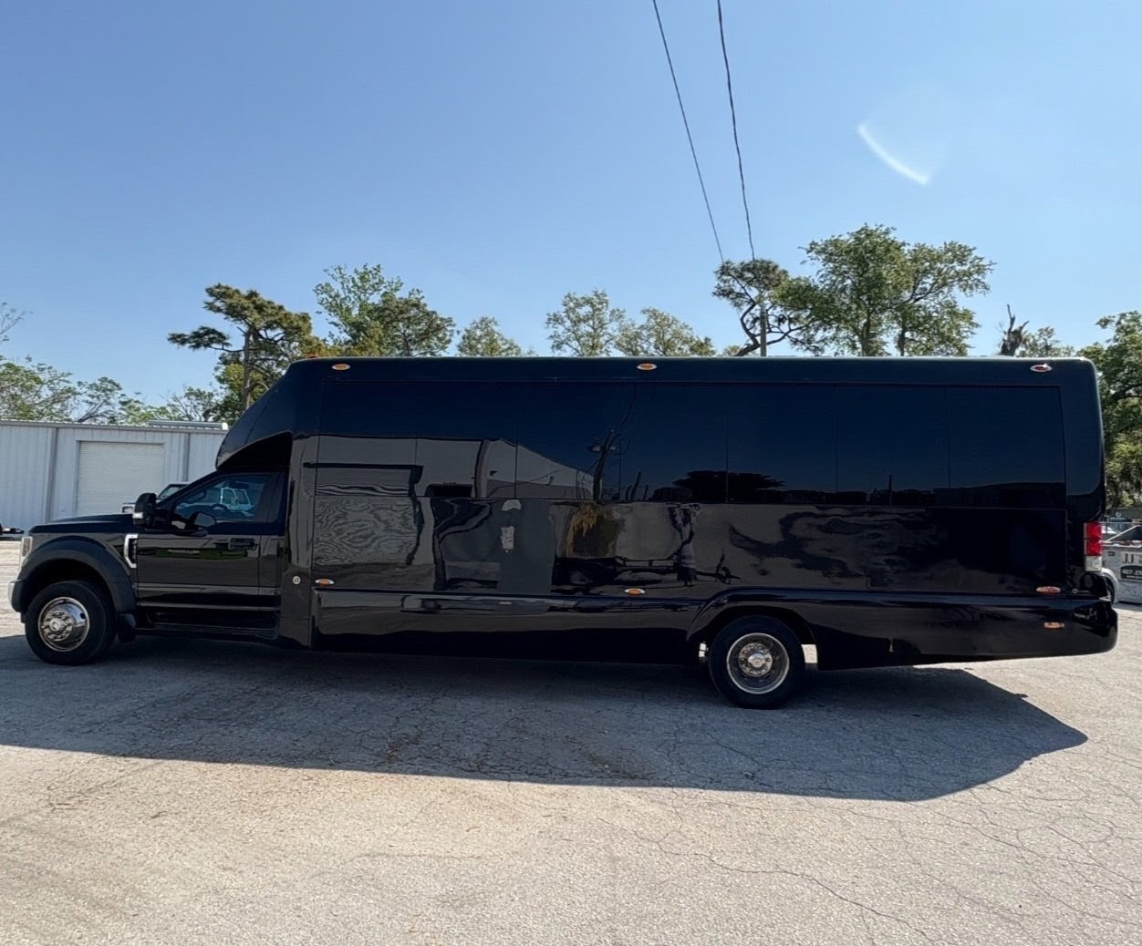 2018 Ford F-550 Executive Party Bus