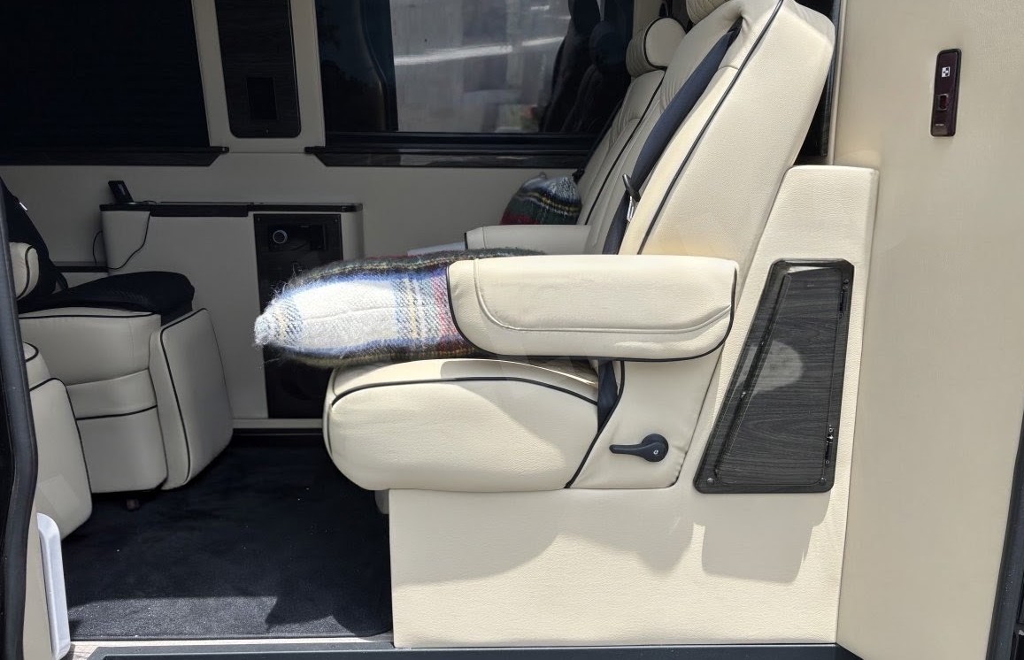 2023 Mercedes-Benz Sprinter Ultimate Coach Executive