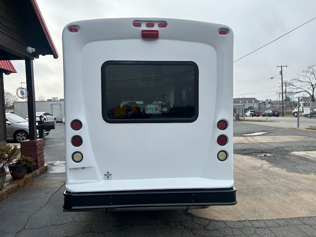 2012 Ford E350 Super Duty -Shuttle Bus