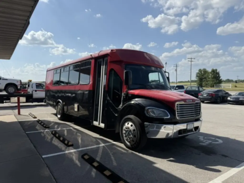 2014 Freightliner M2 106 -Shuttle Bus