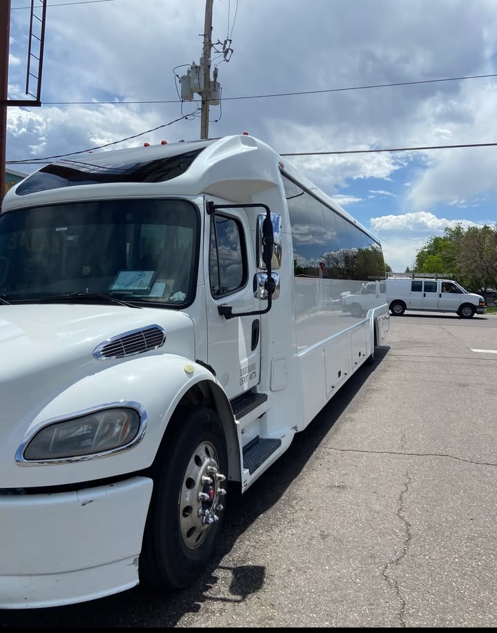 2017 Freightliner M2 Shuttle Bus