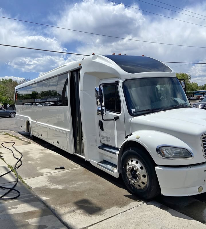 2017 Freightliner M2 Shuttle Bus