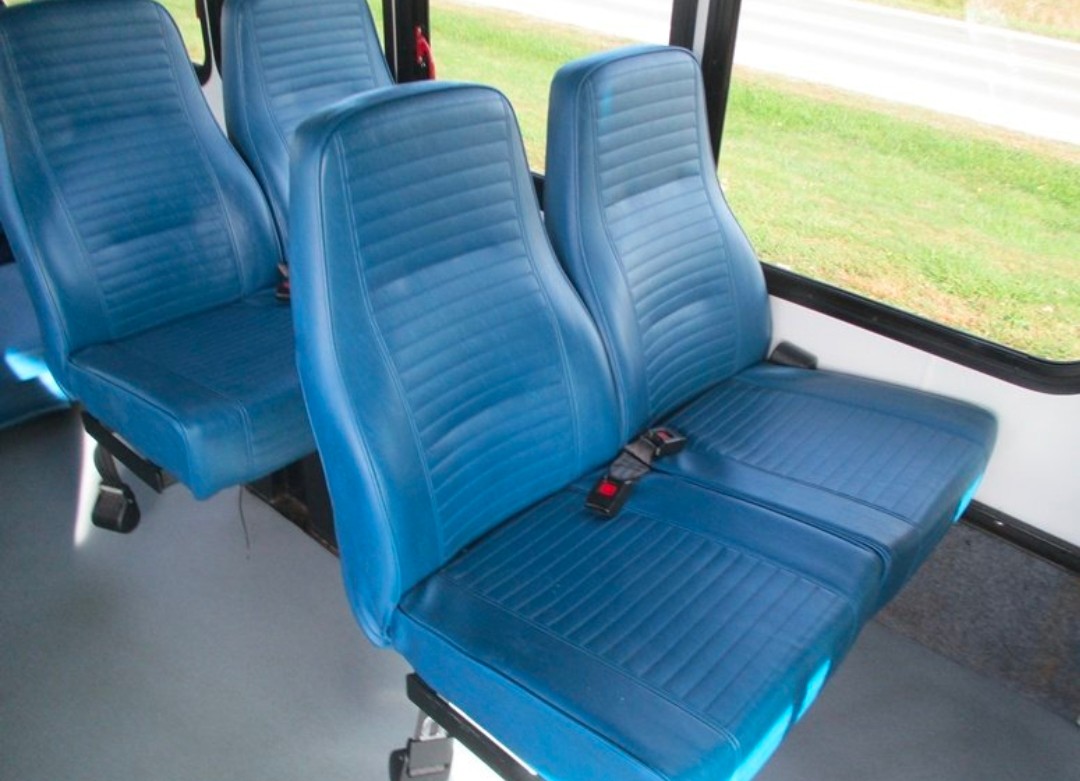 2017 Ford E450 El Dorado Aerotech – Well-Equipped Shuttle Bus