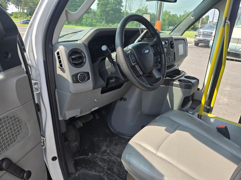 2024 Ford E-450 Shuttle Bus