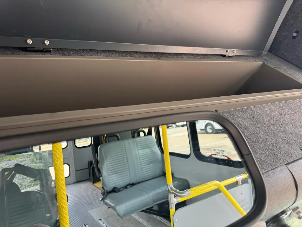 2015 Ford Econoline E-350 Super Duty -Shuttle Bus
